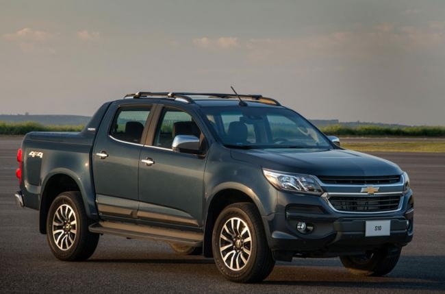 Chevrolet S10 HC CD 4x4 MT 2018 - Conduciendo.com Chevrolet S10 HC CD 4x4 MT 2018 - Conduciendo.com