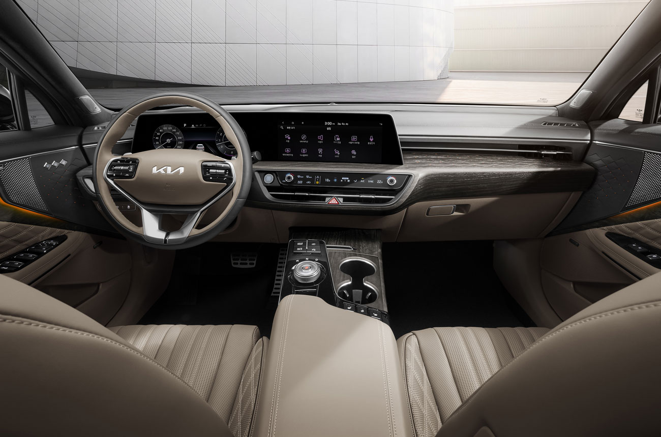 Kia k8 interior